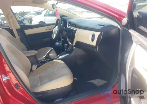 2017 Toyota Corolla Le z USA, uszkodzony, nr VIN 2T1BURHE8HC870100